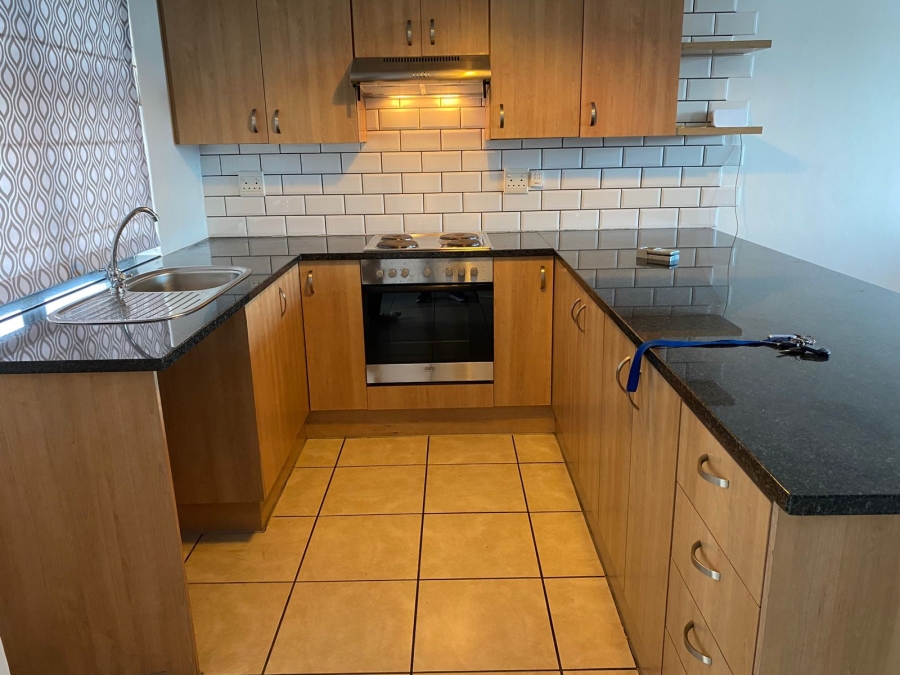 To Let 3 Bedroom Property for Rent in Muizenberg Western Cape